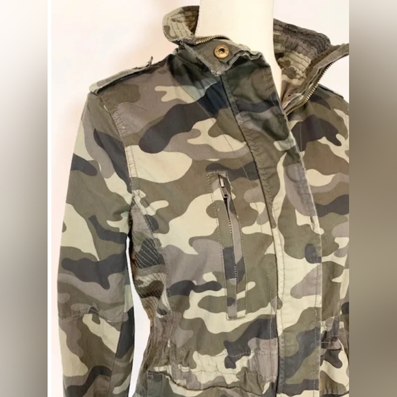 Love tree military style jacket. - Picture 3 of 8